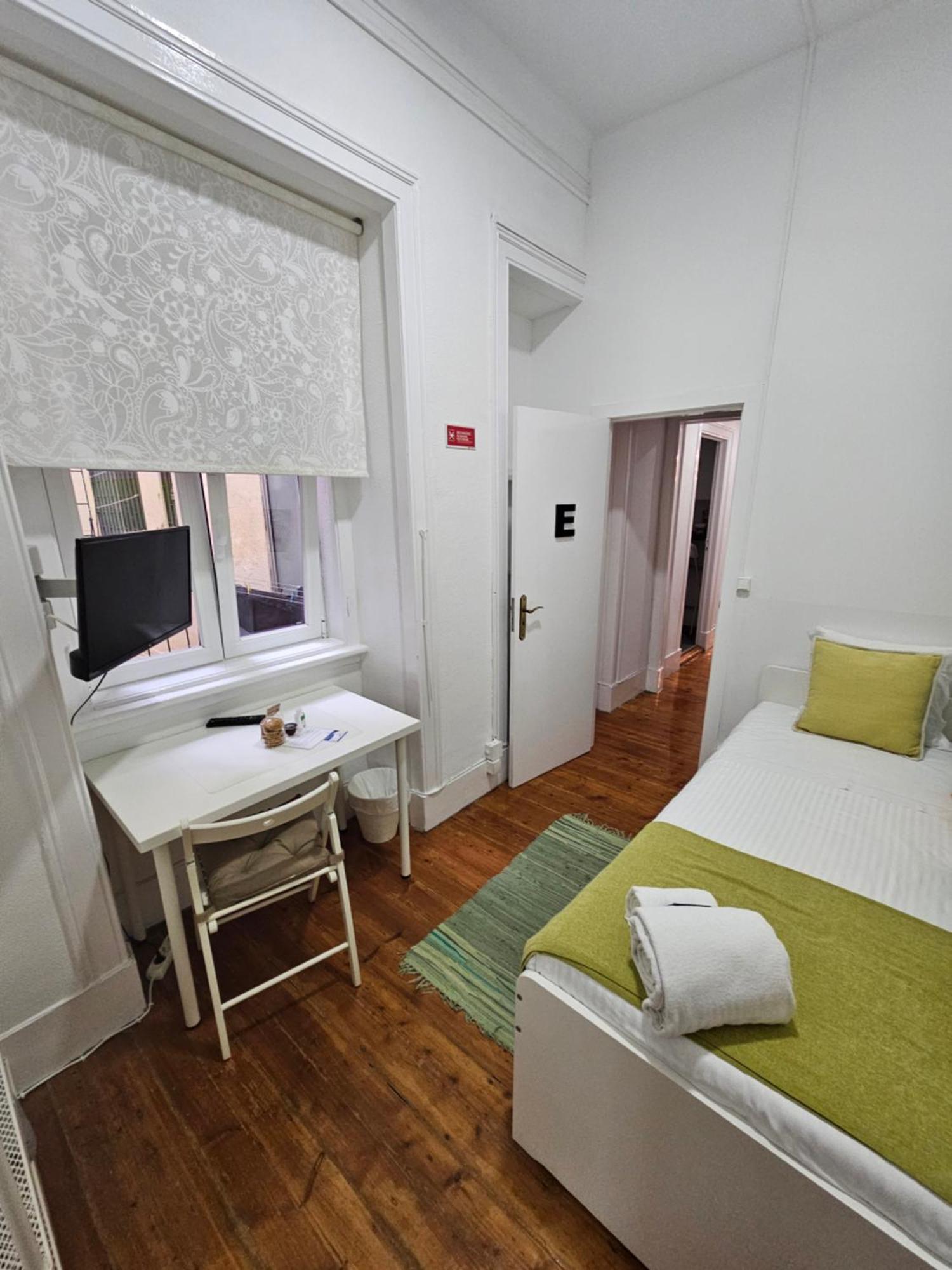 Almirante Guesthouse Лиссабон Номер фото