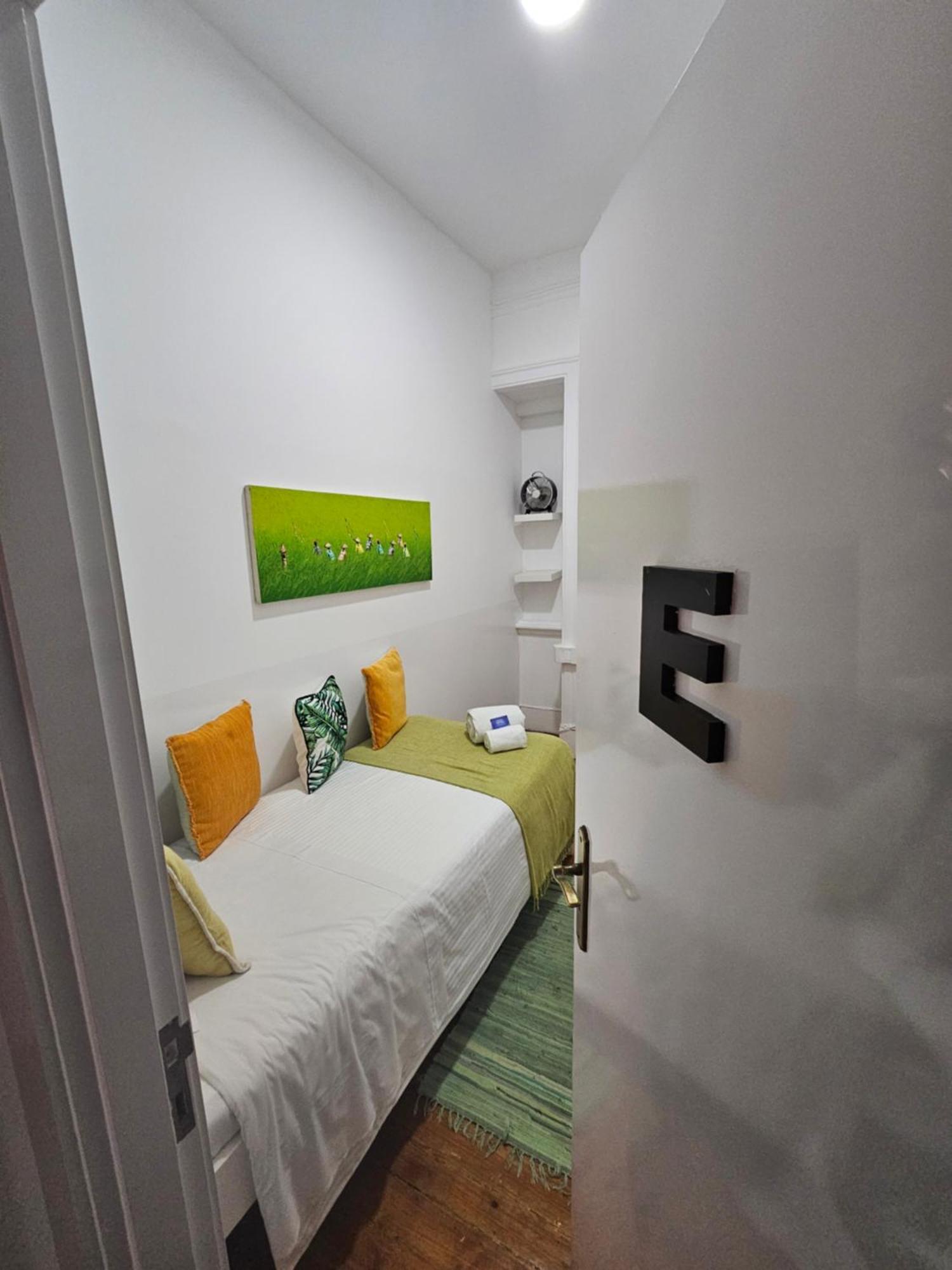 Almirante Guesthouse Лиссабон Номер фото