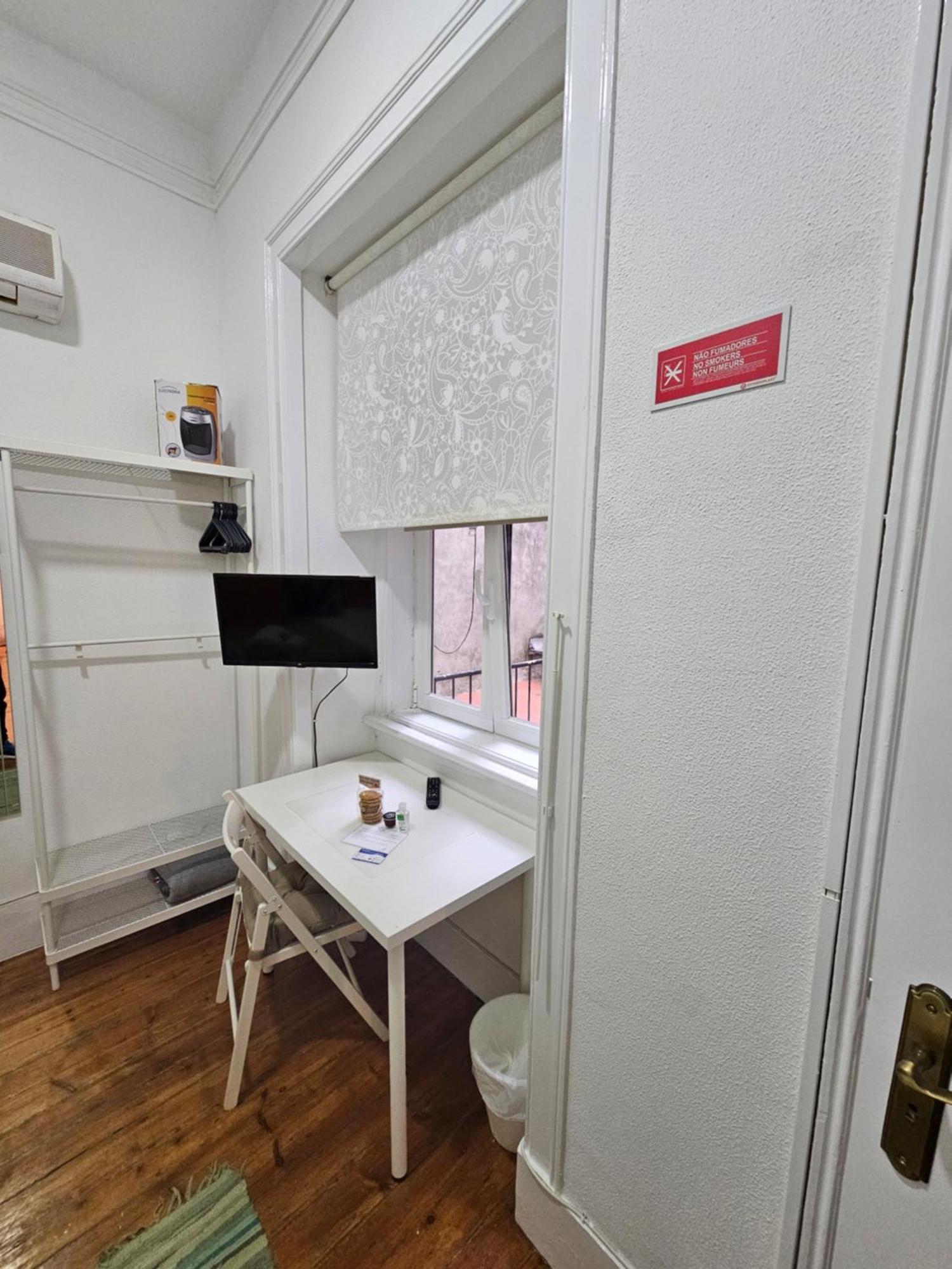 Almirante Guesthouse Лиссабон Номер фото