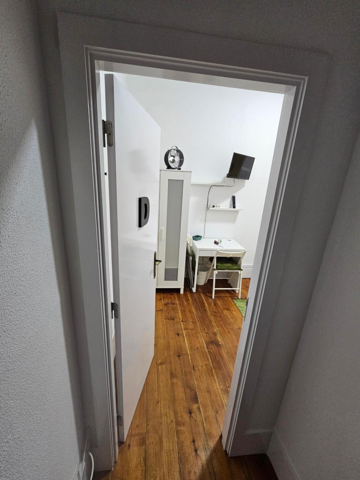 Almirante Guesthouse Лиссабон Номер фото