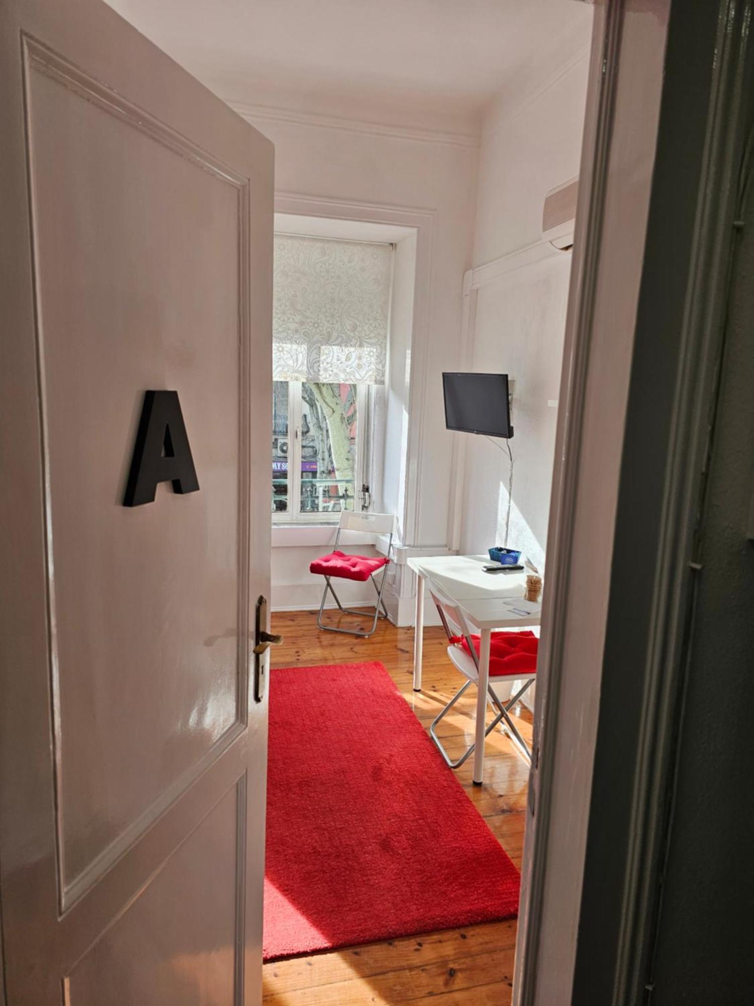 Almirante Guesthouse Лиссабон Номер фото